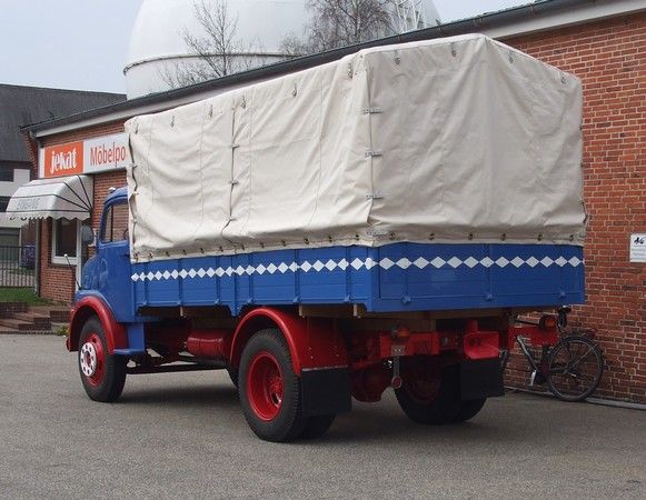 Restauration der Polster und Innenaustattung von Oldtimern und Kutschen in Husum & Heide