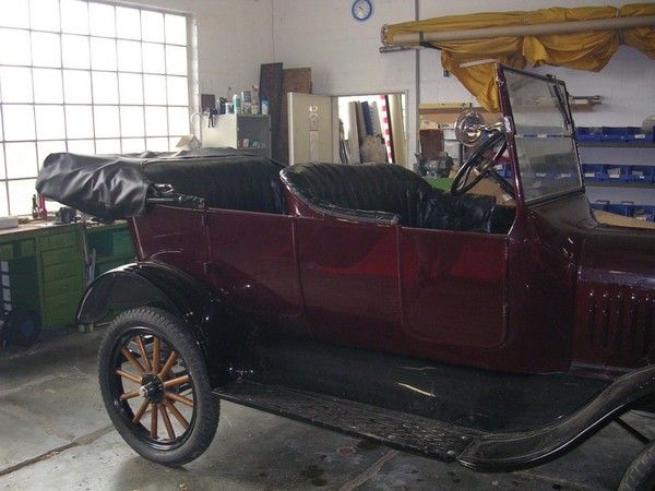 Restauration der Polster und Innenaustattung von Oldtimern und Kutschen in Husum & Heide