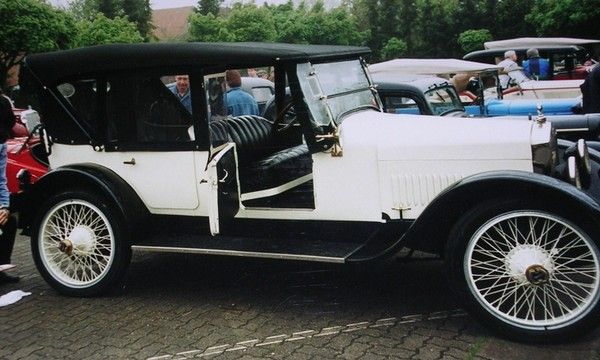 Restauration der Polster und Innenaustattung von Oldtimern und Kutschen in Husum & Heide