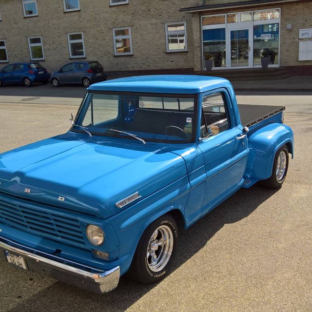 Restauration der Polster und Innenaustattung von Oldtimern und Kutschen in Husum & Heide